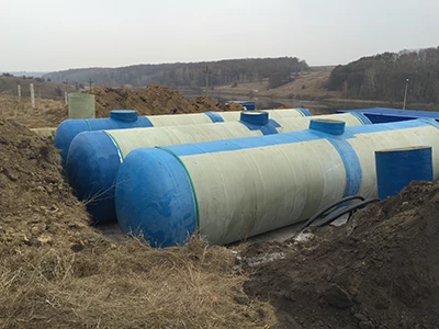 Стеклопластиковая емкость для воды